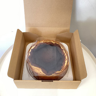 壺焼き芋のバスクチーズケーキ 18cm（6号サイズ）